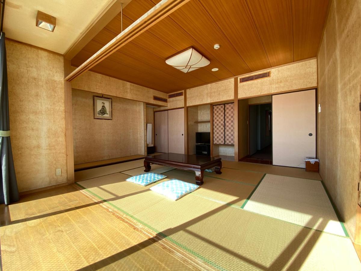 Atami Onsen Guest House Megumi Eksteriør billede