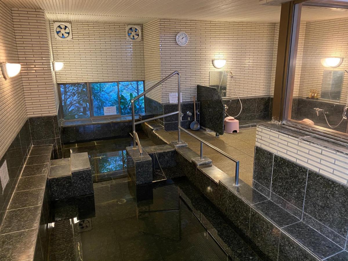 Atami Onsen Guest House Megumi Eksteriør billede