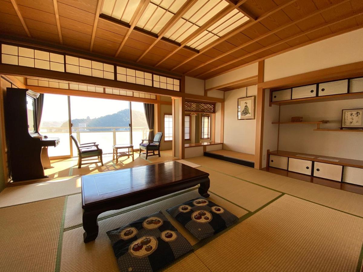 Atami Onsen Guest House Megumi Eksteriør billede