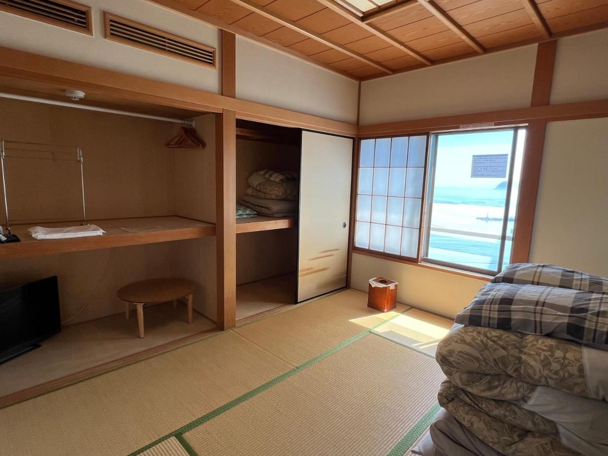 Atami Onsen Guest House Megumi Eksteriør billede